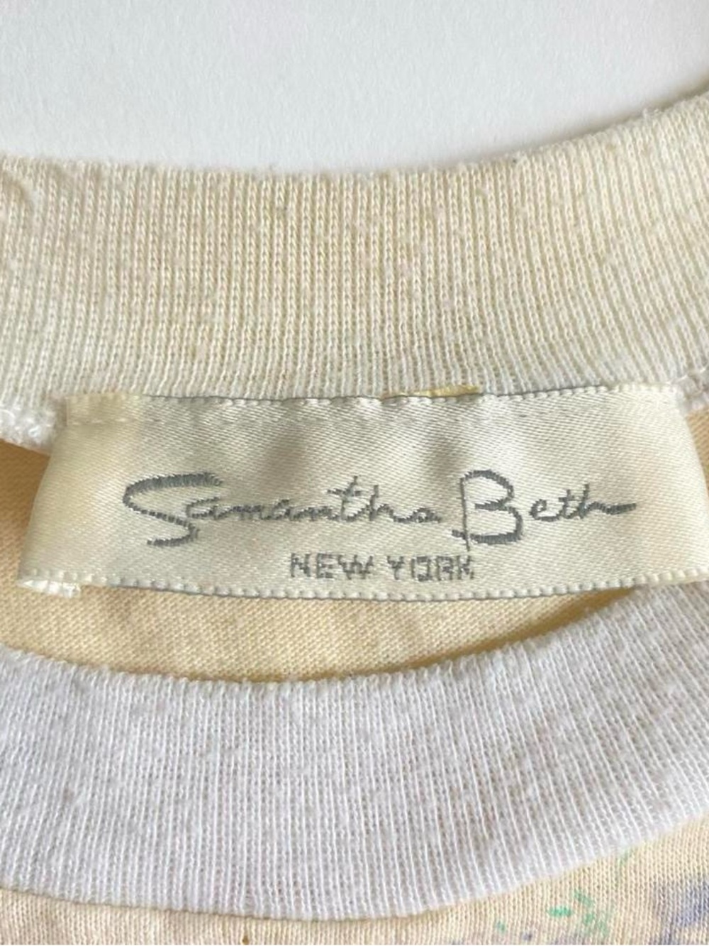 Vintage pale yellow boxy floral tee - Picture 5 of 10